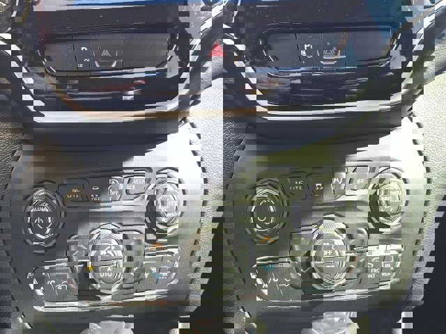 Used 2020 Jeep Cherokee Limited image 22