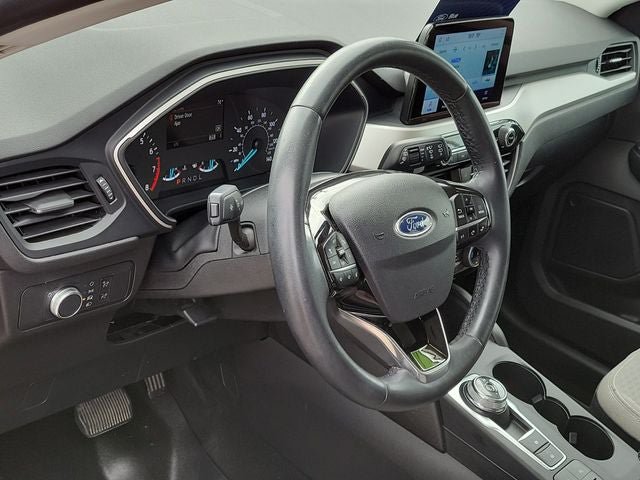 Certified 2022 Ford Escape SE w/ Cold Weather Package AWD/4WD image 6