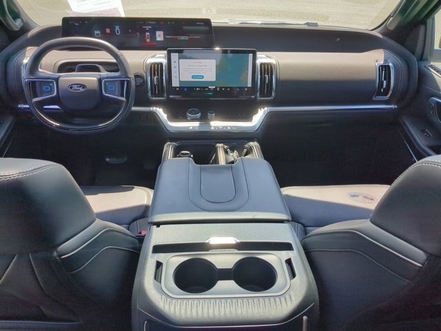 Certified 2025 Ford Expedition Max Platinum w/ Stealth Performance Package AWD/4WD image 32