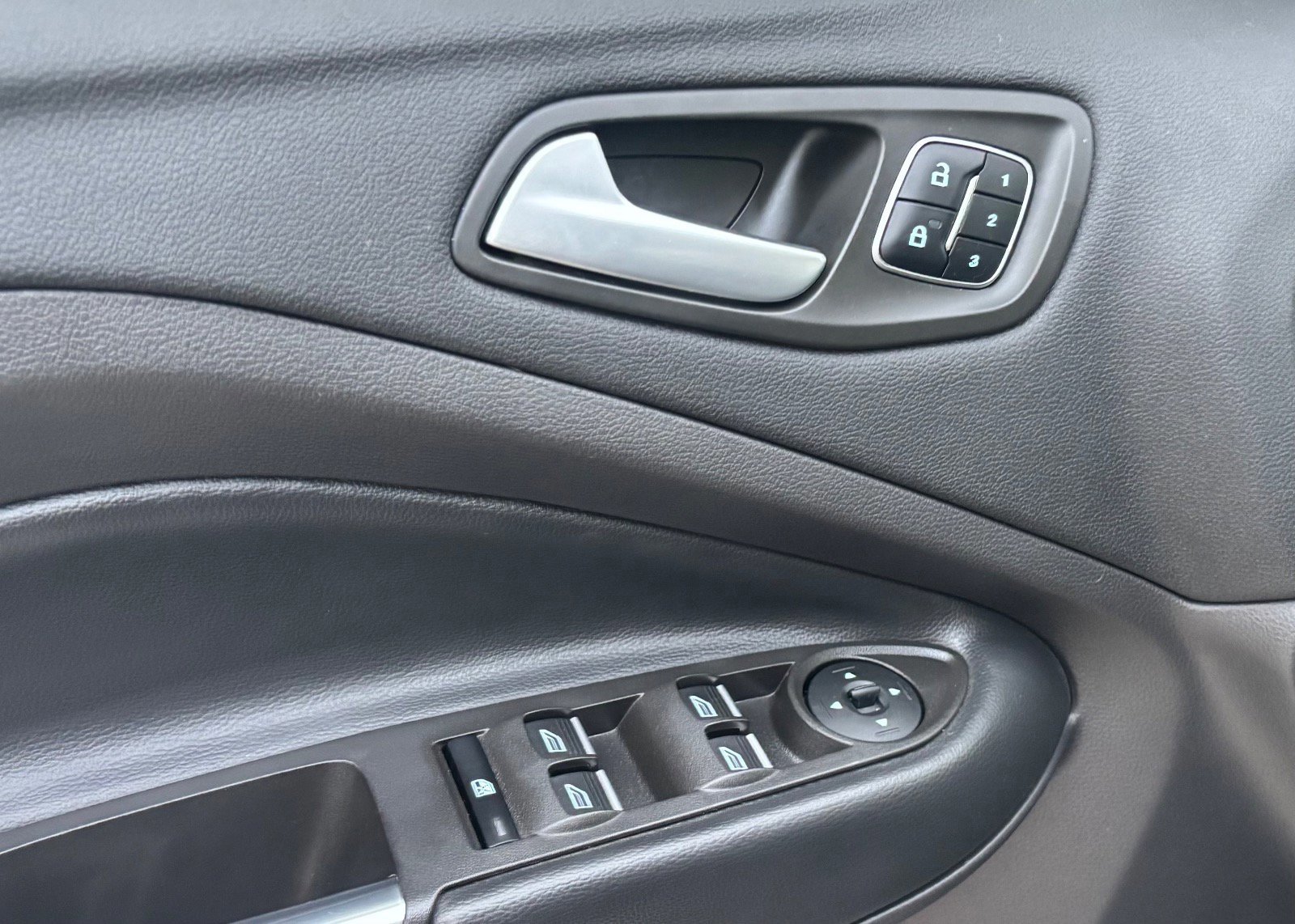 Certified 2019 Ford Escape Titanium image 26