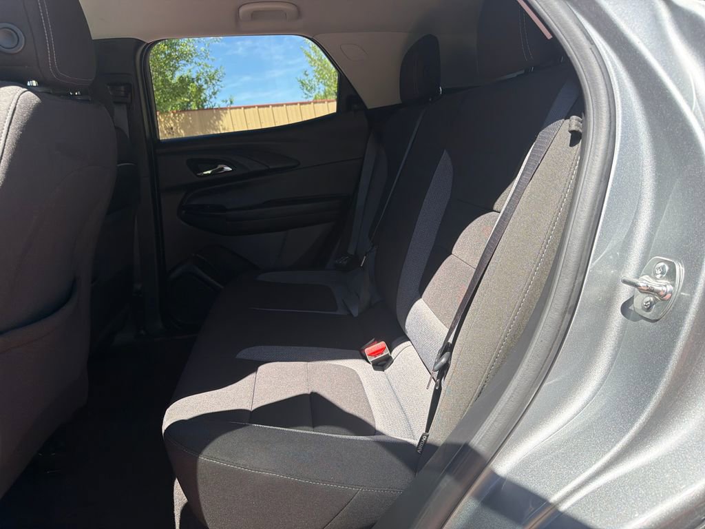 Used 2025 Chevrolet TrailBlazer LT AWD/4WD image 21
