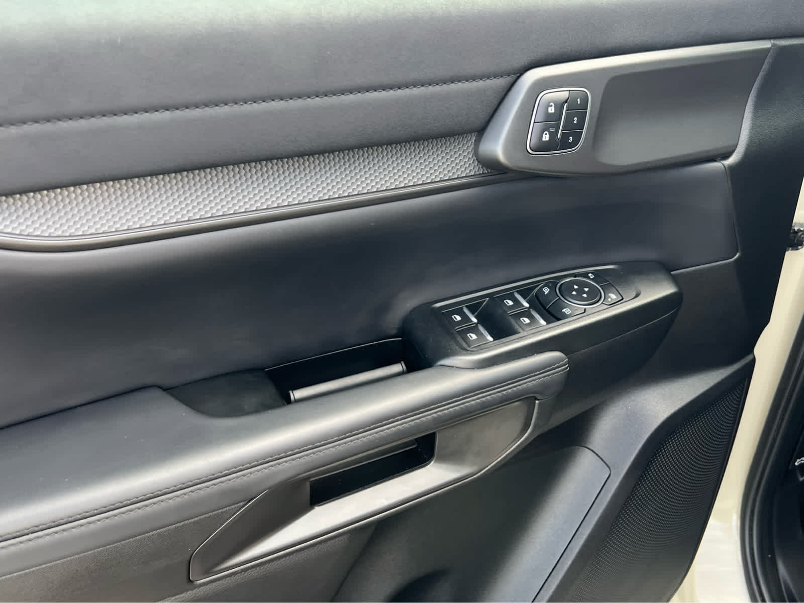 Certified 2025 Ford Ranger Raptor AWD/4WD image 31