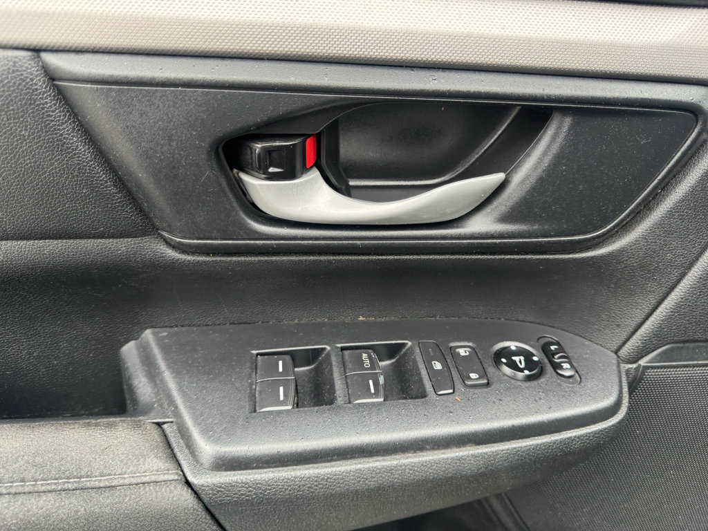 Used 2018 Honda CR-V LX image 19