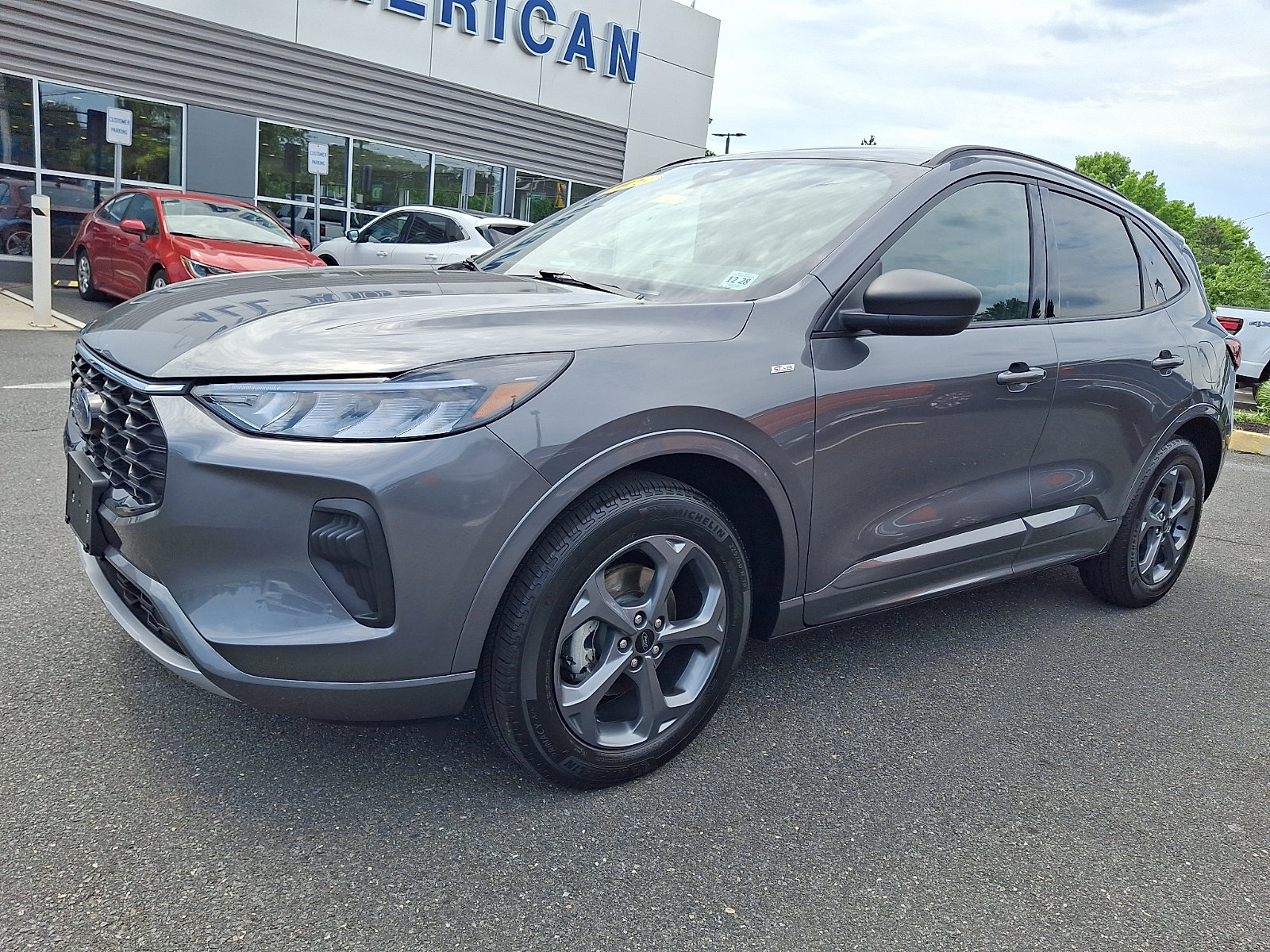 Certified 2023 Ford Escape ST-Line w/ Tech Pack #1 AWD/4WD image 5