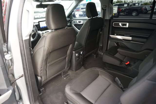 Certified 2022 Ford Explorer XLT RWD image 11