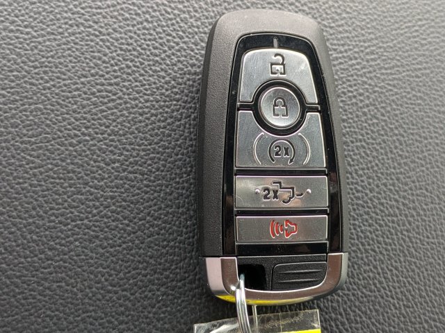 Certified 2025 Ford F250 Lariat w/ Lariat Ultimate Package AWD/4WD image 30