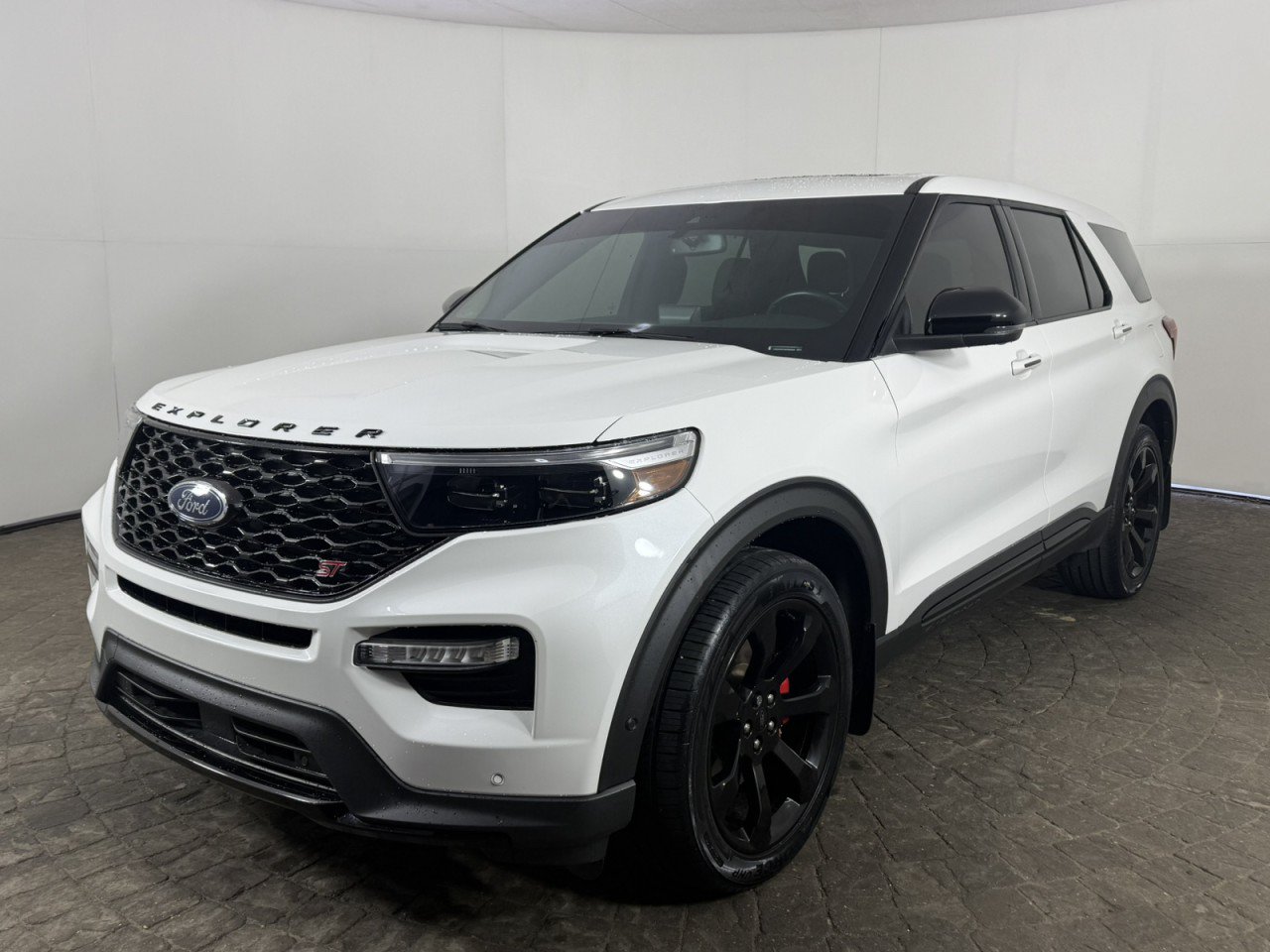 Certified 2021 Ford Explorer ST w/ Equipment Group 401A AWD/4WD image 3