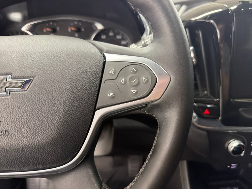 Used 2023 Chevrolet Traverse RS FWD image 21
