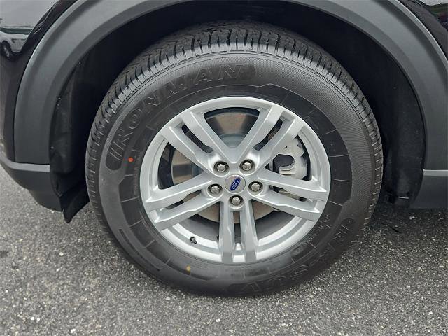 Certified 2022 Ford Explorer XLT w/ Equipment Group 202A image 30