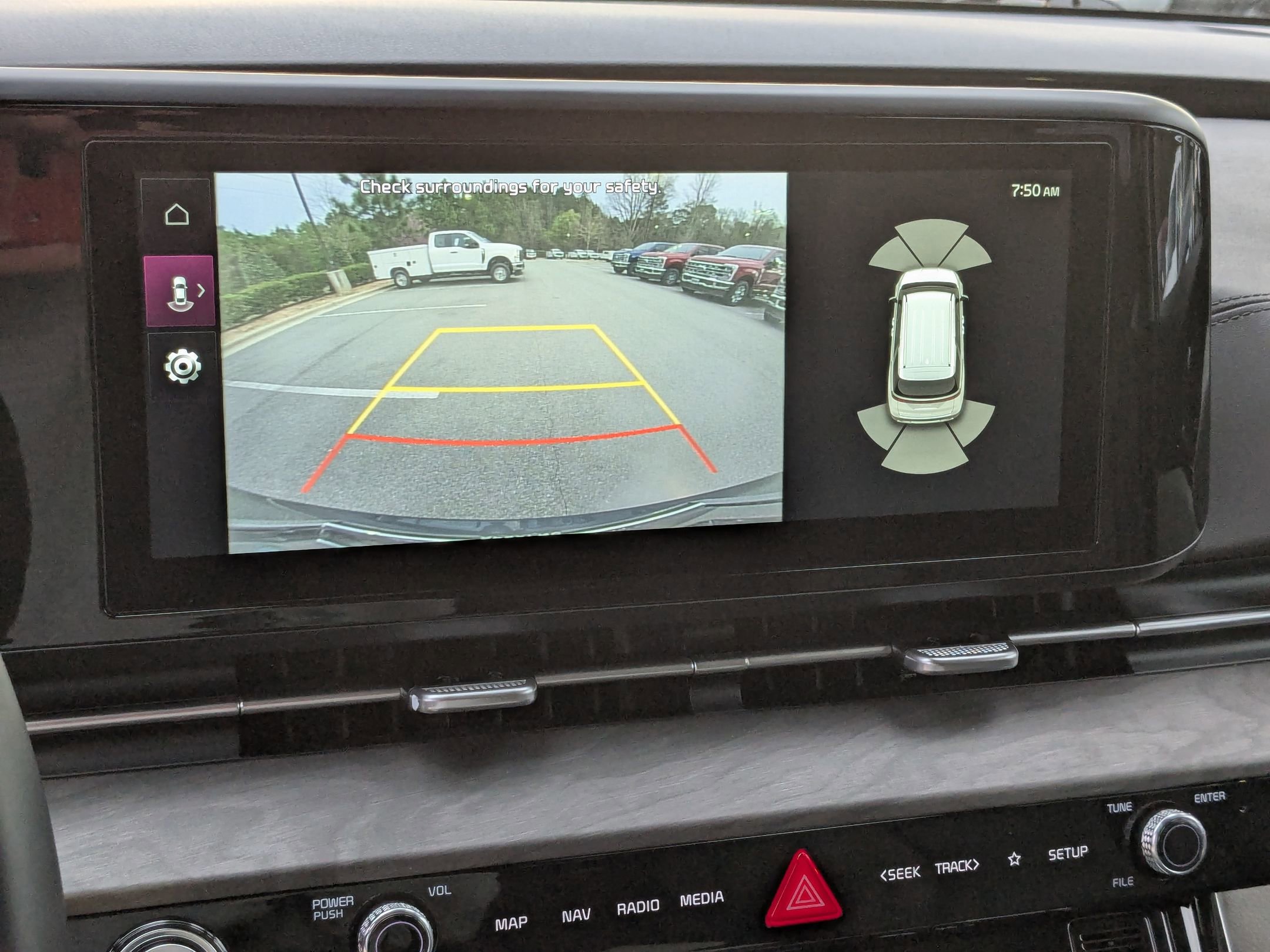 Used 2024 Kia Carnival EX image 22