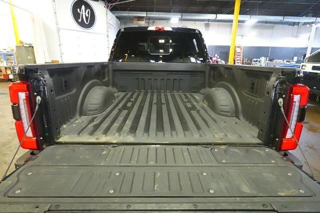 Certified 2025 Ford F350 Platinum w/ Tremor Off-Road Package AWD/4WD image 30