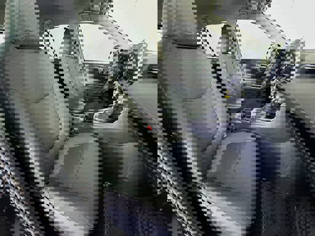 Used 2025 Toyota RAV4 LE image 18