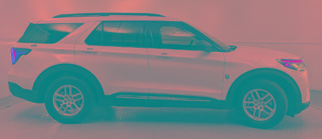 Certified 2025 Ford Explorer Active RWD image 2
