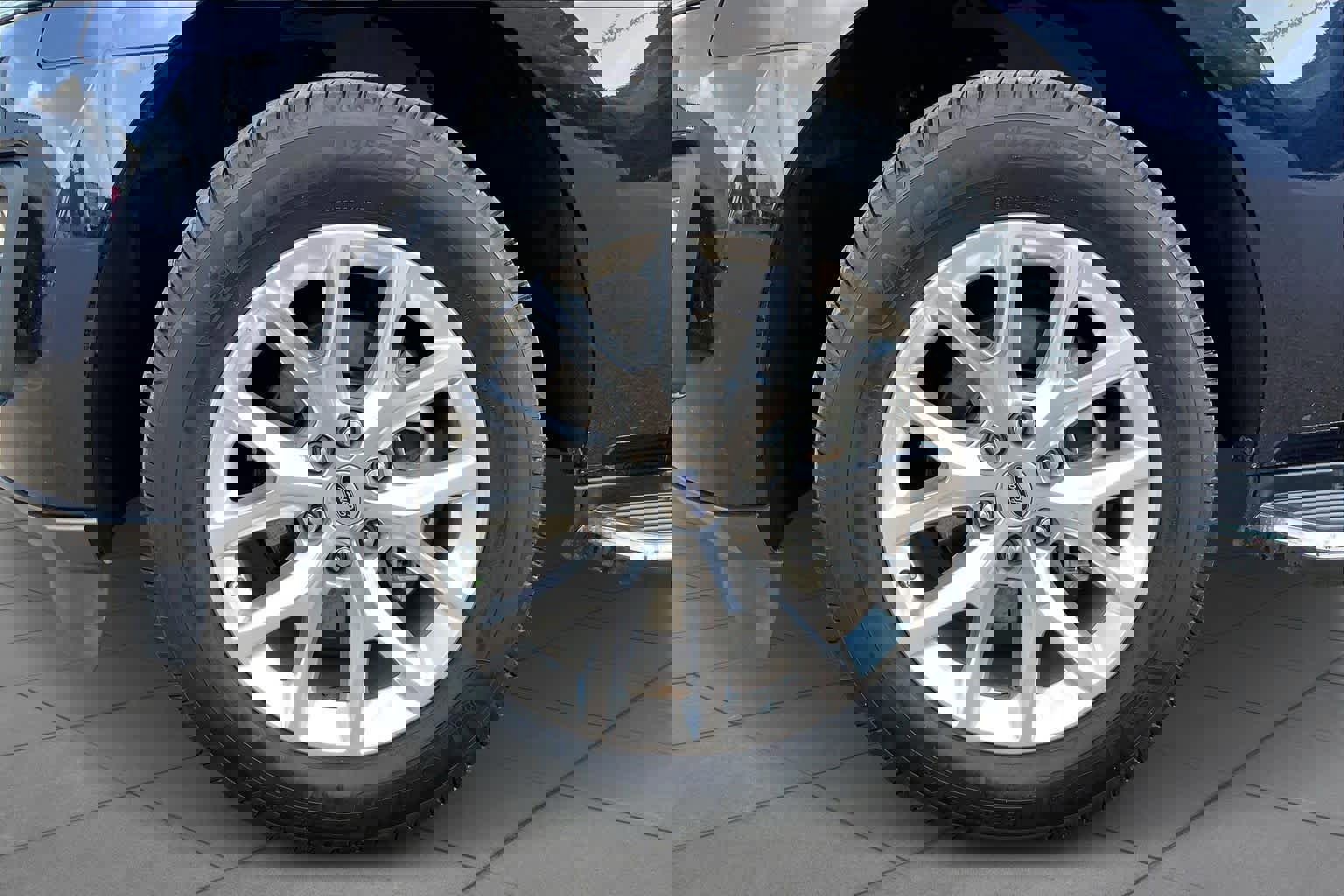 Certified 2021 Ford Expedition Max XLT image 13