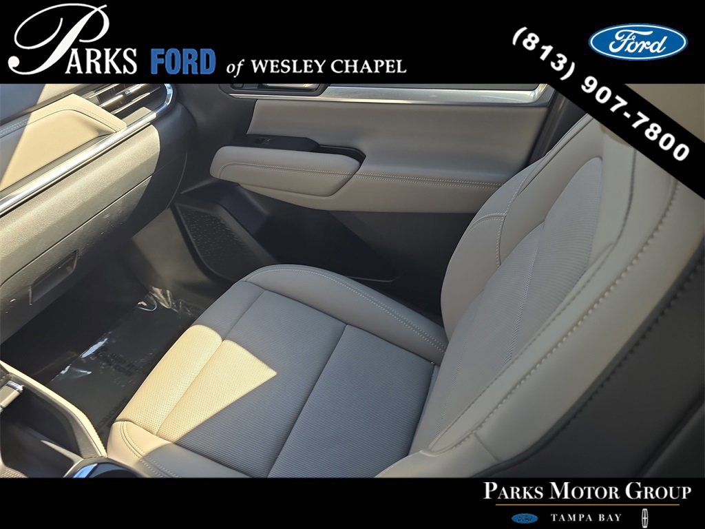 Used 2026 GMC Terrain Elevation w/ Elevation Premium Package image 14