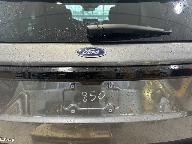 Certified 2025 Ford Explorer Platinum w/ LUX Leather Package AWD/4WD image 31