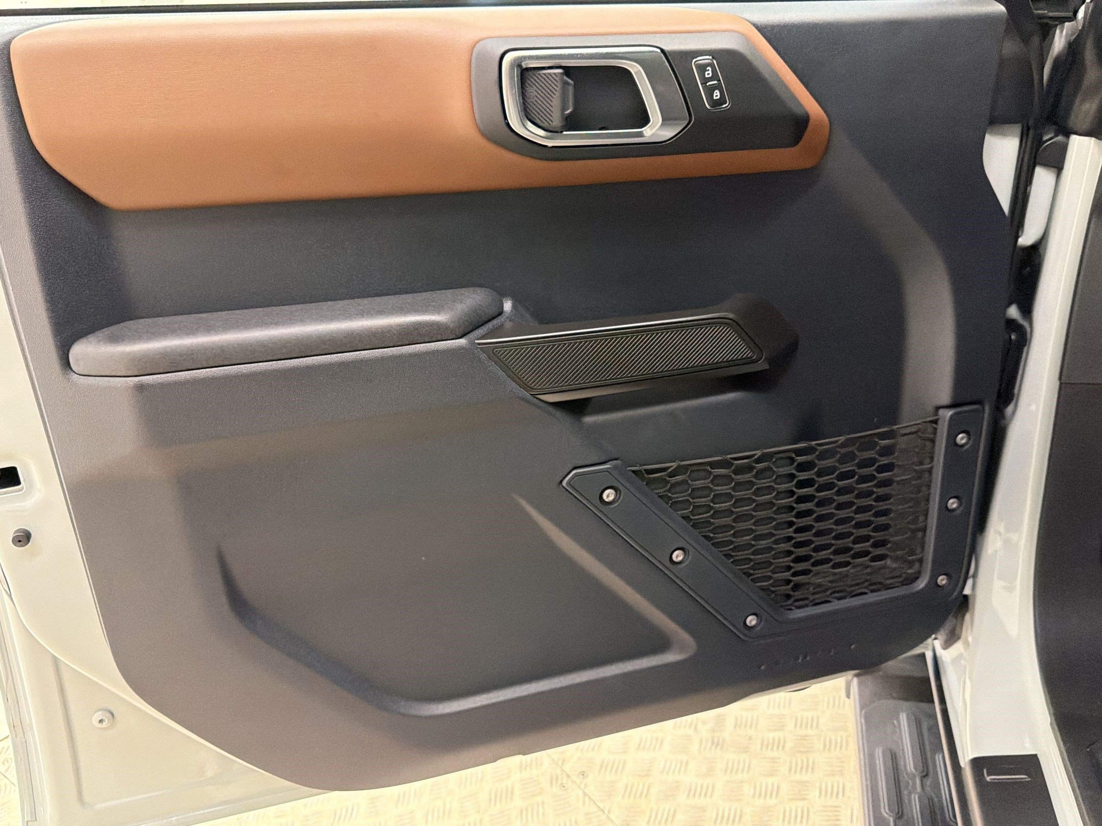 Certified 2024 Ford Bronco Outer Banks AWD/4WD image 13