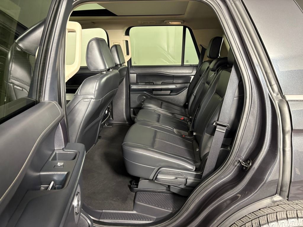 Certified 2024 Ford Expedition XLT image 29