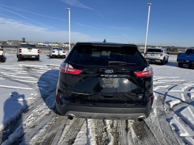 Certified 2022 Ford Edge Titanium image 7