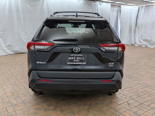 Used 2021 Toyota RAV4 XLE w/ Convenience Package AWD/4WD image 4