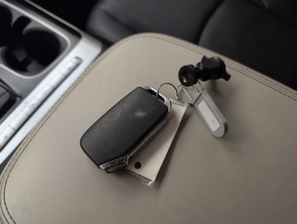 Used 2024 Kia Carnival LX image 47