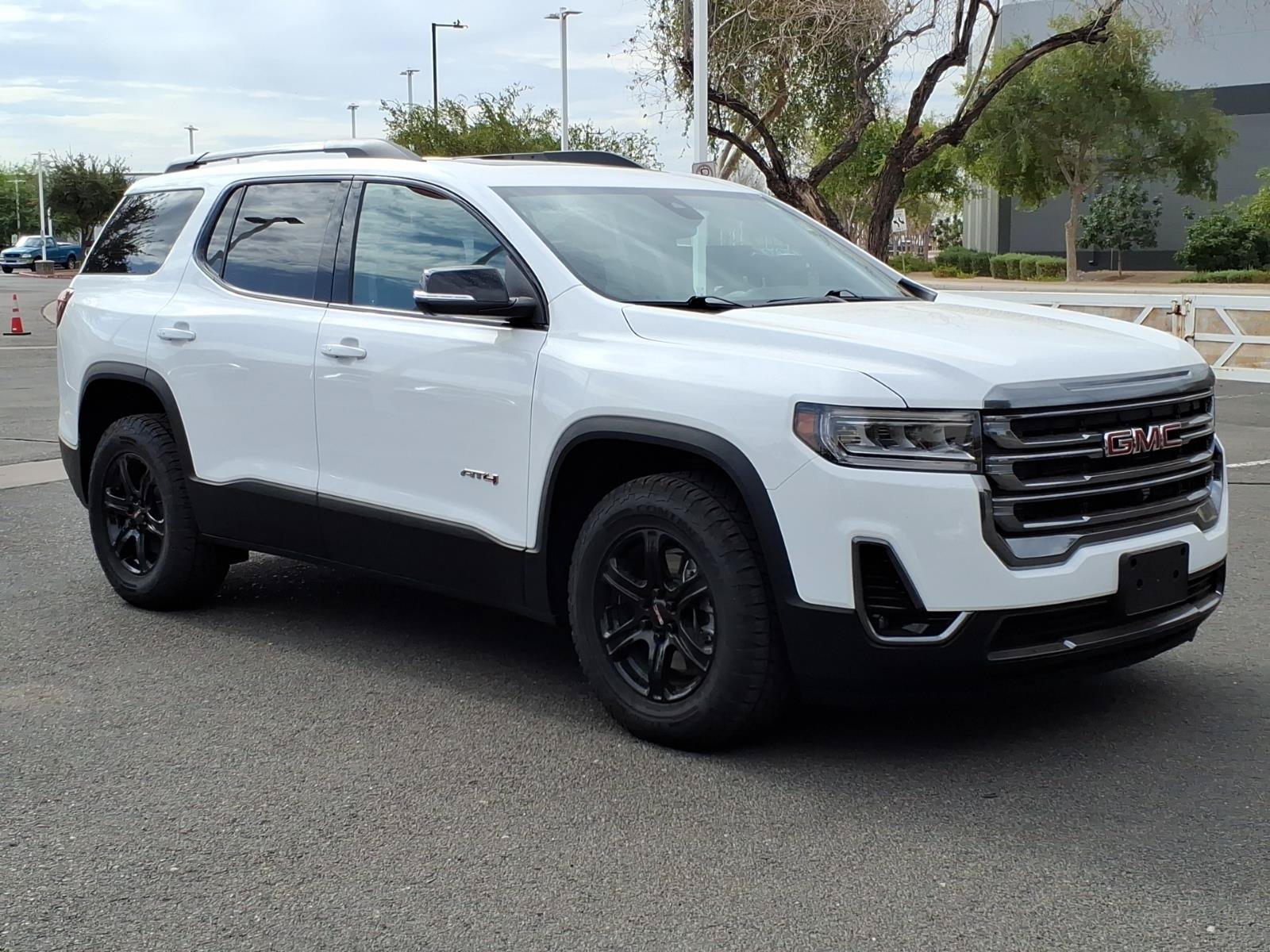 Used 2023 GMC Acadia AT4 w/ Technology Package AWD/4WD image 7