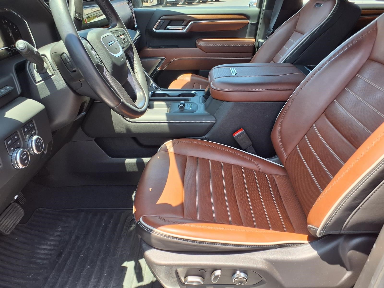 Used 2025 GMC Sierra 2500 Denali Ultimate w/ Max Trailering Package AWD/4WD image 14