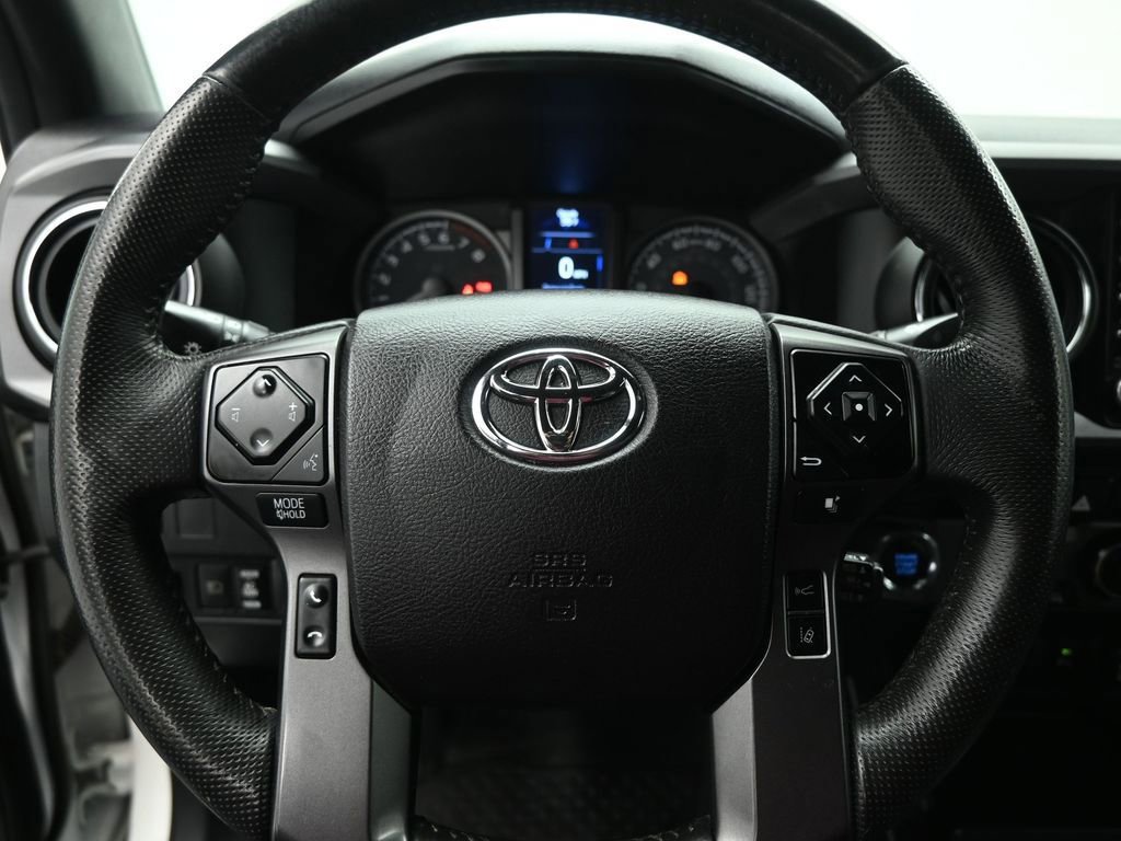 Used 2021 Toyota Tacoma TRD Sport w/ Technology Package image 29