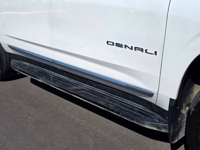 Used 2023 GMC Yukon XL Denali w/ Advanced Technology Package AWD/4WD image 8