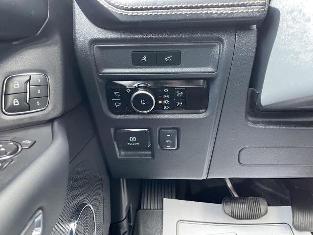 Certified 2023 Ford Expedition Platinum image 15