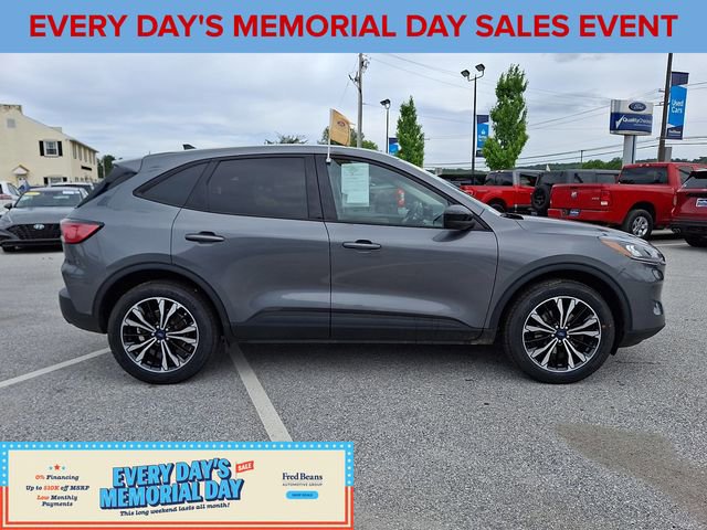 Certified 2022 Ford Escape SE w/ SE Sport Appearance Package AWD/4WD image 12