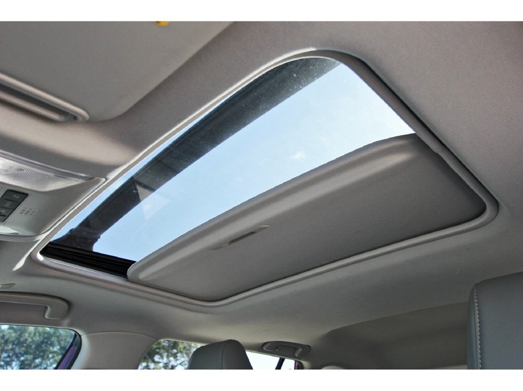 Used 2024 Toyota RAV4 XLE Premium FWD image 30