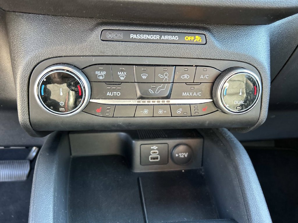 Certified 2025 Ford Escape ST-Line Select AWD/4WD image 18