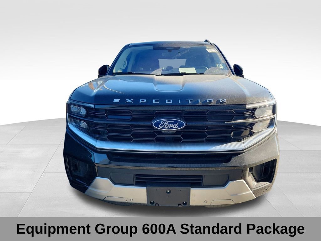Certified 2025 Ford Expedition Platinum image 3