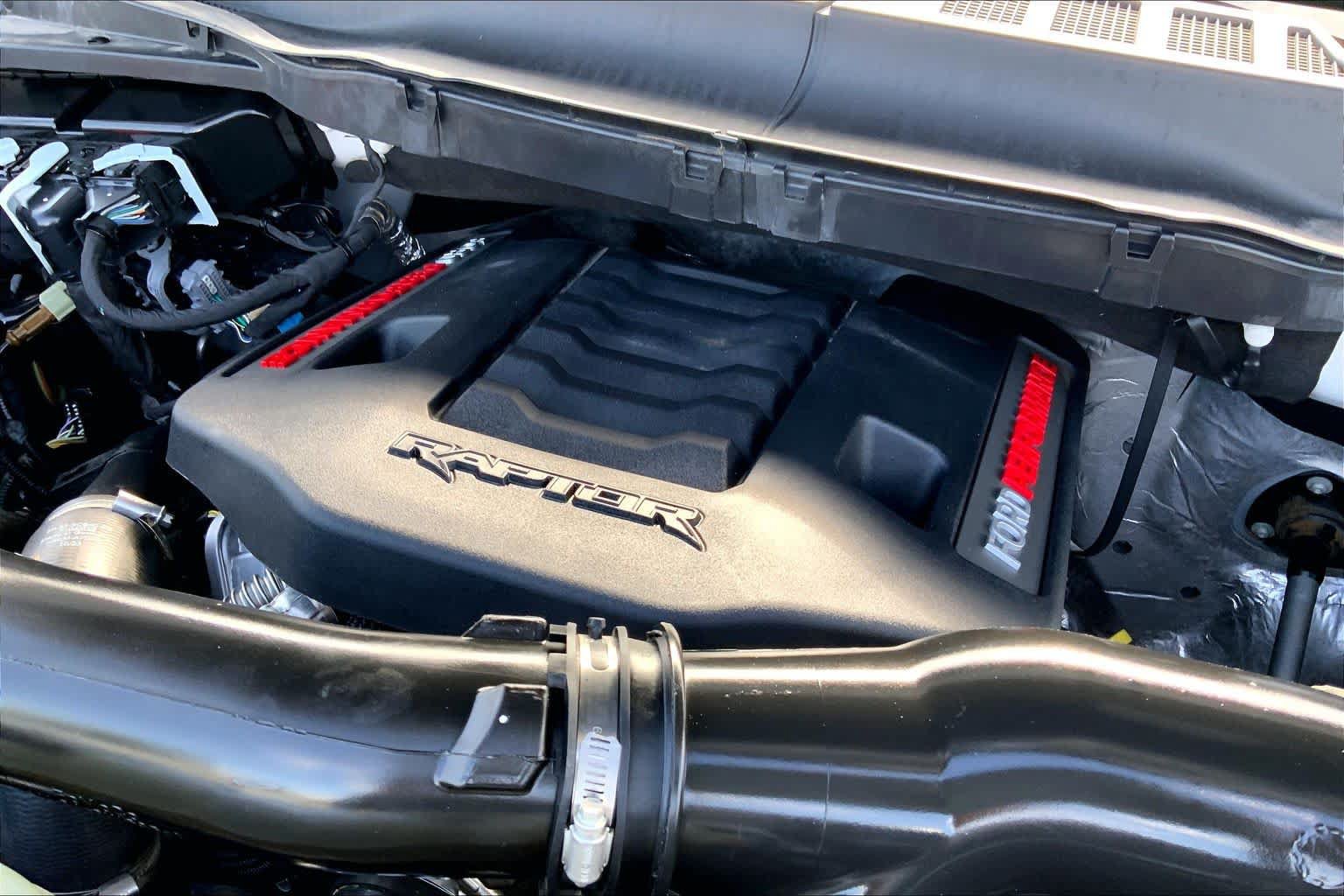 Certified 2023 Ford F150 Raptor w/ Raptor Carbon Fiber Package AWD/4WD image 30