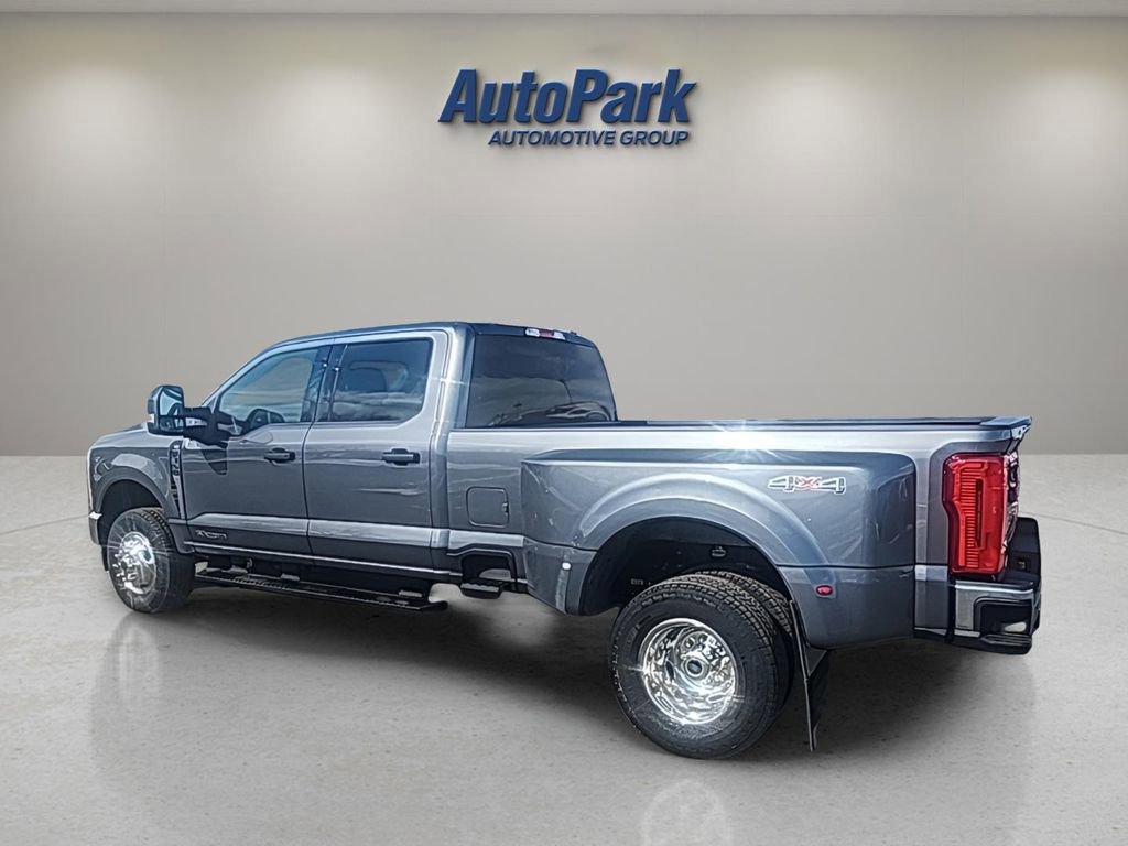 Certified 2025 Ford F350 XLT image 3