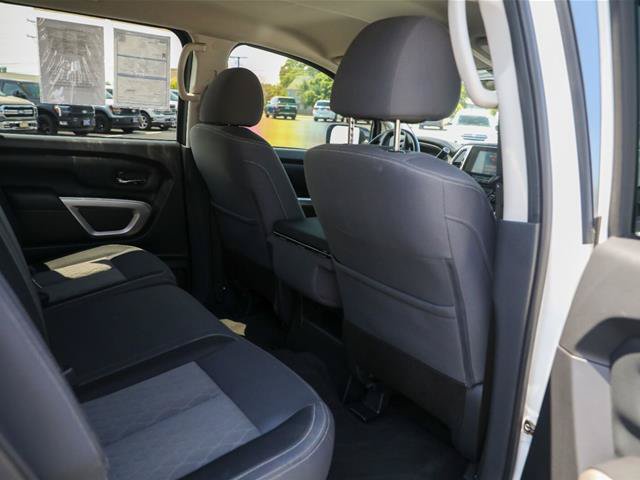 Used 2021 Nissan Titan SV AWD/4WD image 29