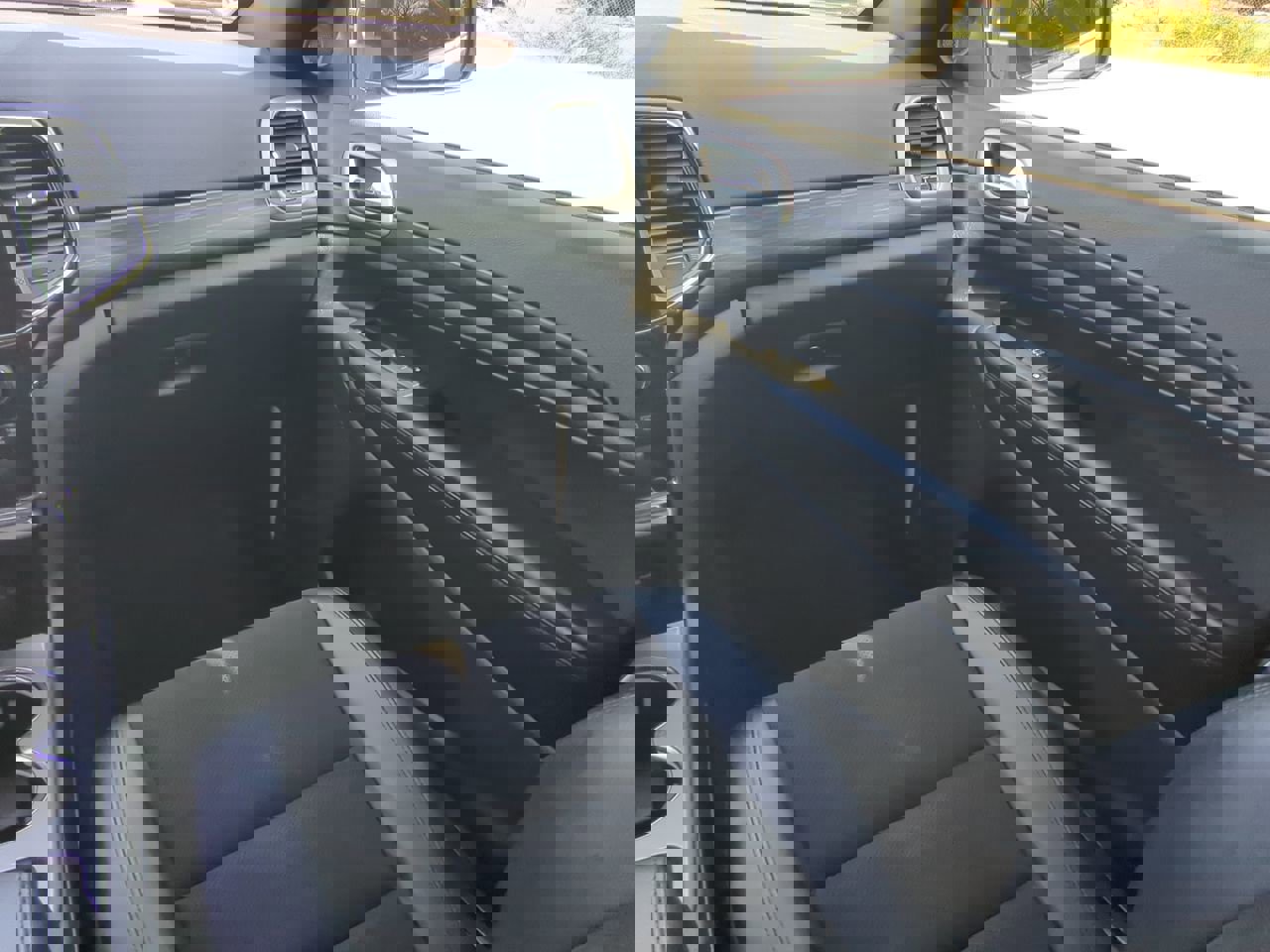 Used 2021 Jeep Grand Cherokee Laredo X image 15