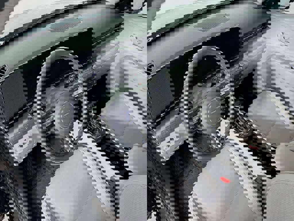 Used 2024 Hyundai Kona SEL image 9