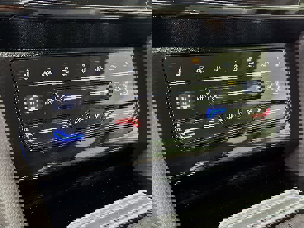 Used 2021 Volkswagen Arteon SE image 21