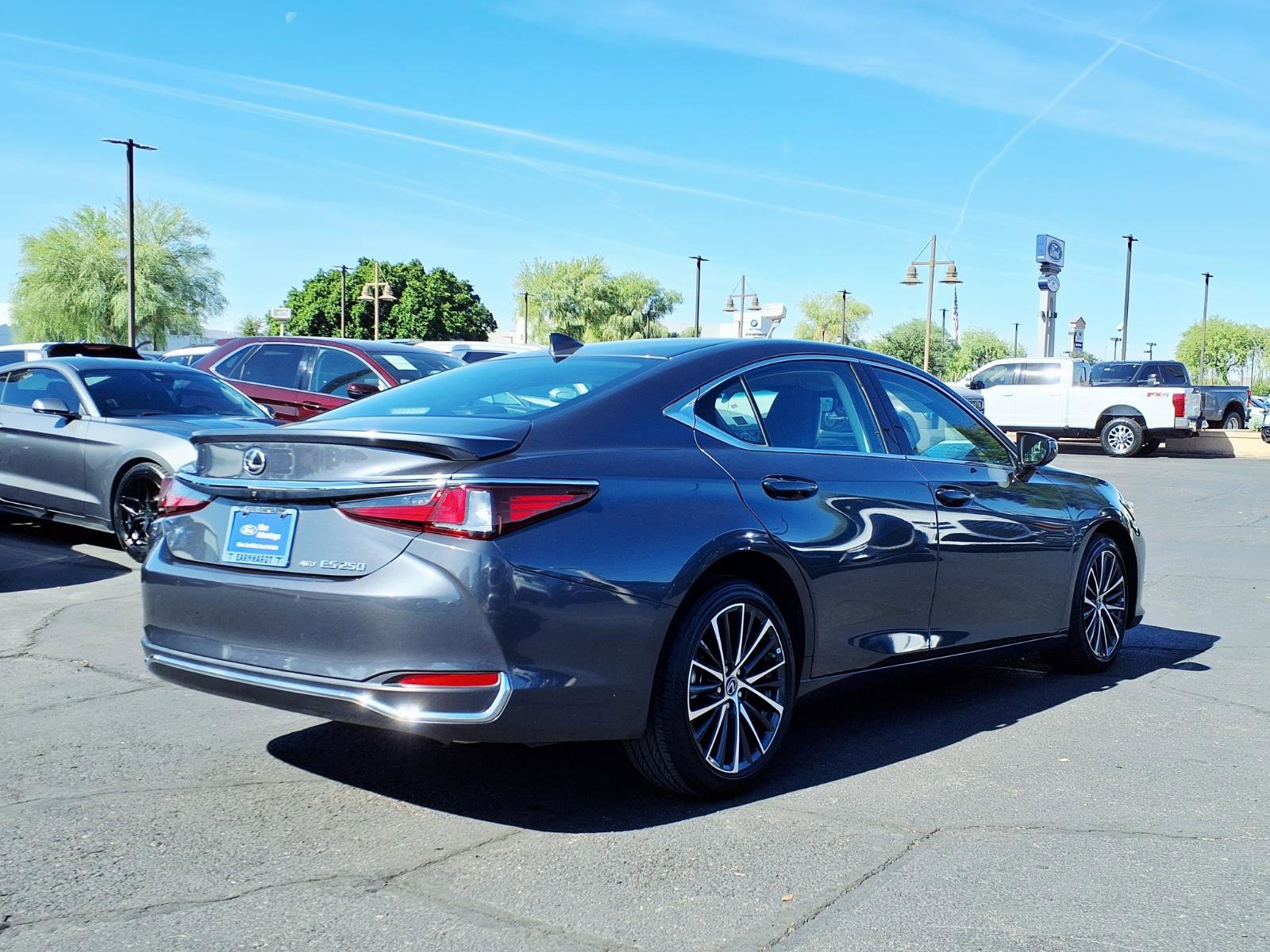 Used 2023 Lexus ES 250 w/ Premium Package AWD/4WD image 6