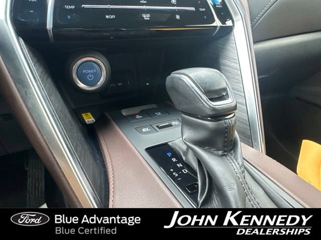 Used 2022 Toyota Venza Limited w/ Advanced Technology Package AWD/4WD image 18