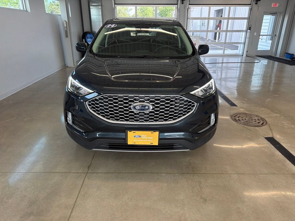 Certified 2024 Ford Edge SEL w/ Convenience Package AWD/4WD image 3