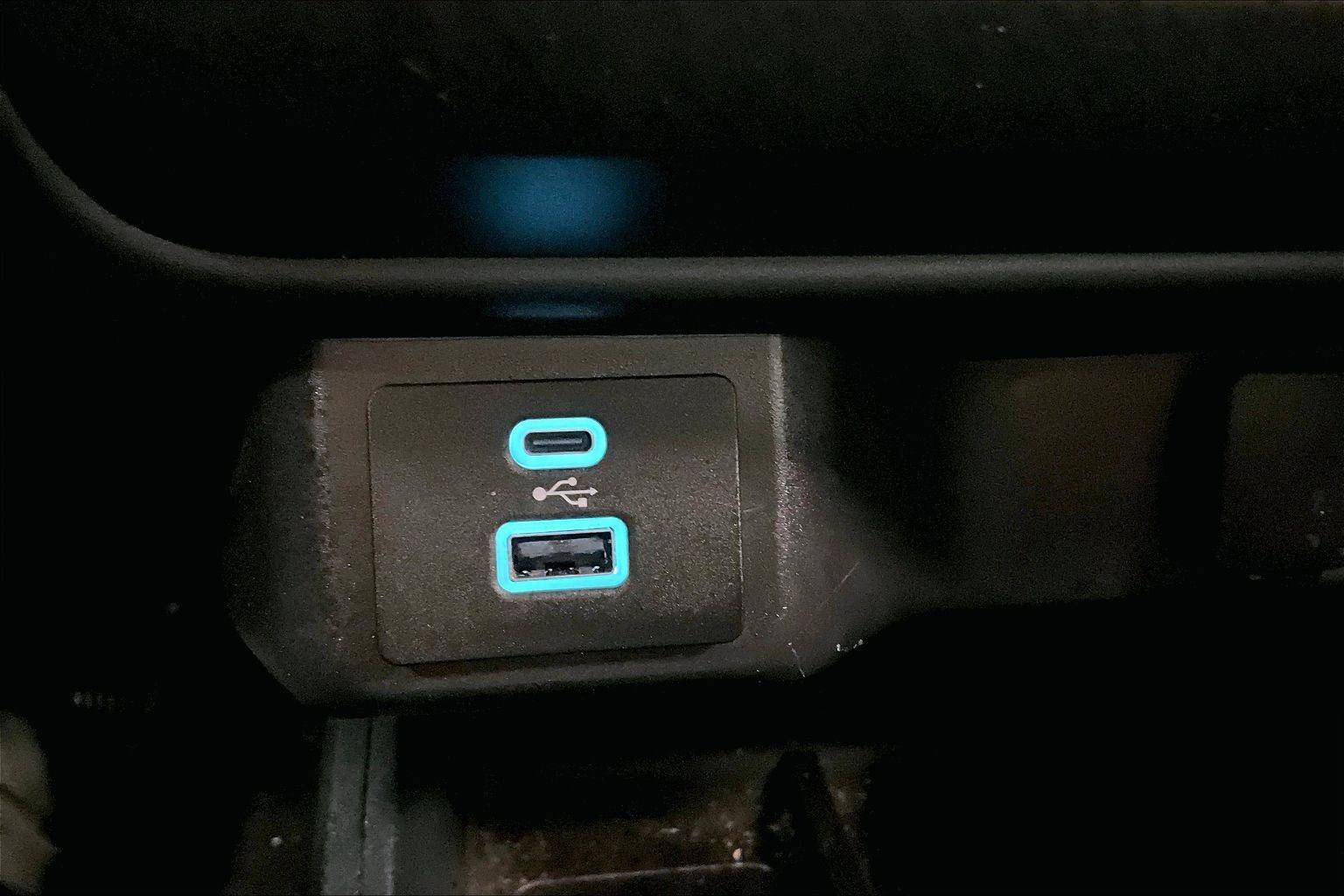 Certified 2024 Ford Maverick XL image 31