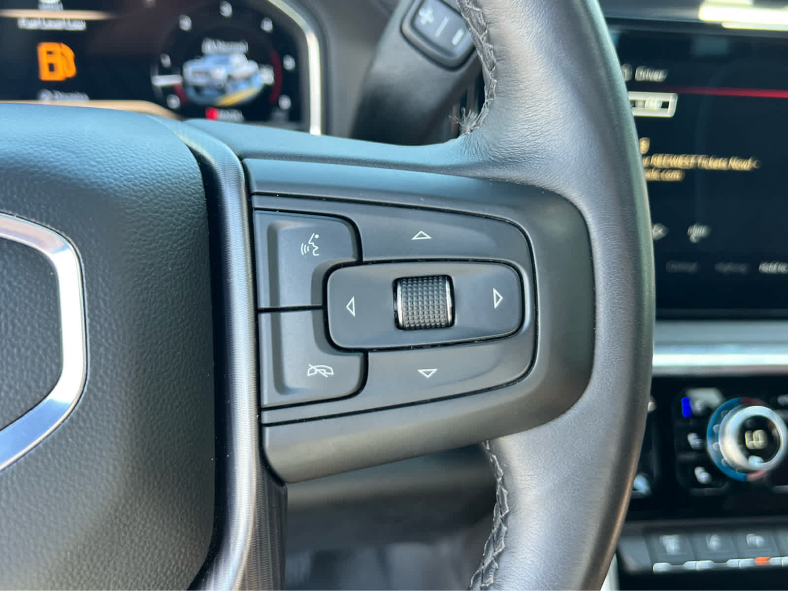 Used 2025 GMC Sierra 3500 Denali Ultimate AWD/4WD image 34