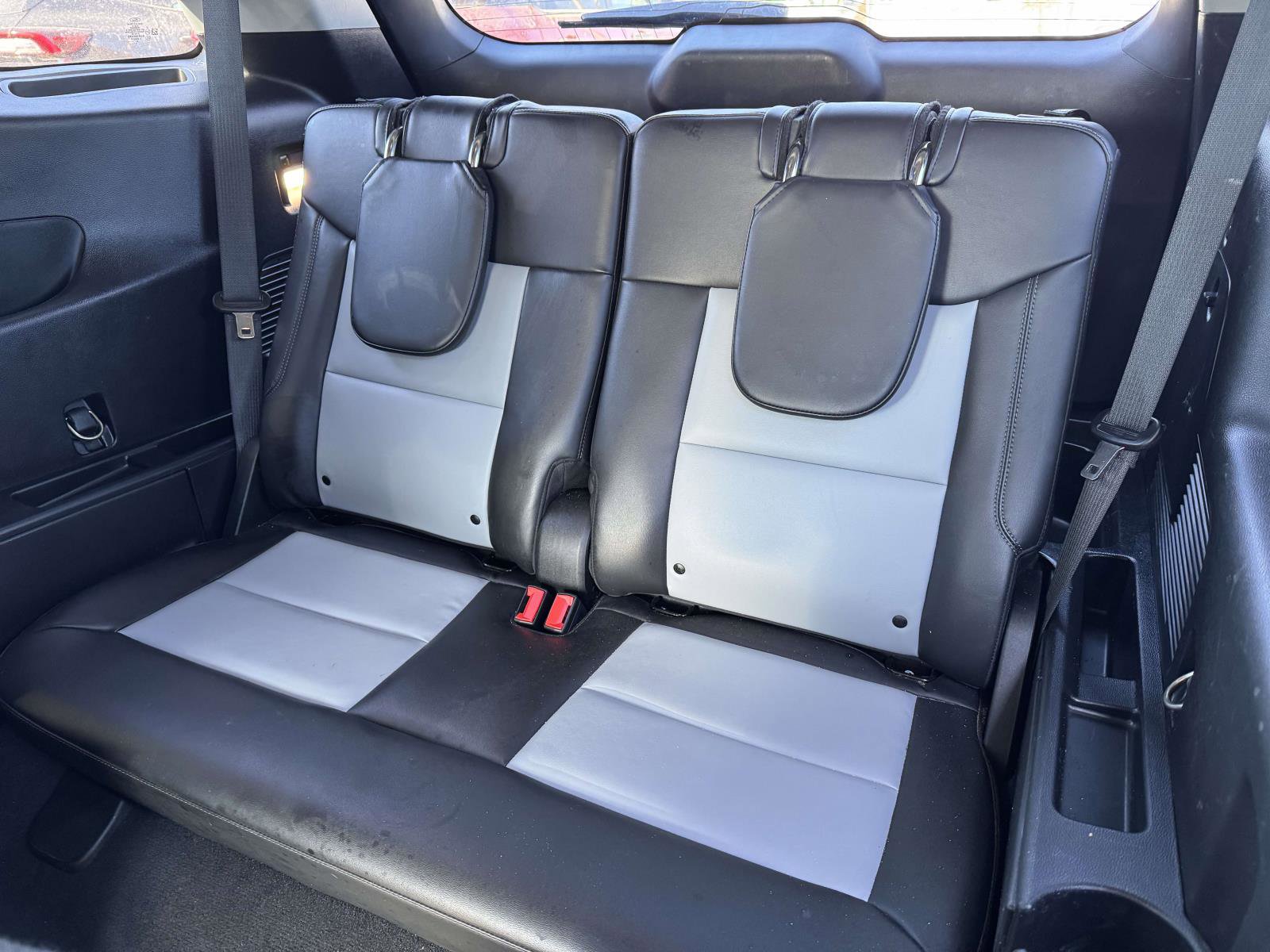 Certified 2022 Ford Explorer XLT w/ Equipment Group 202A image 10