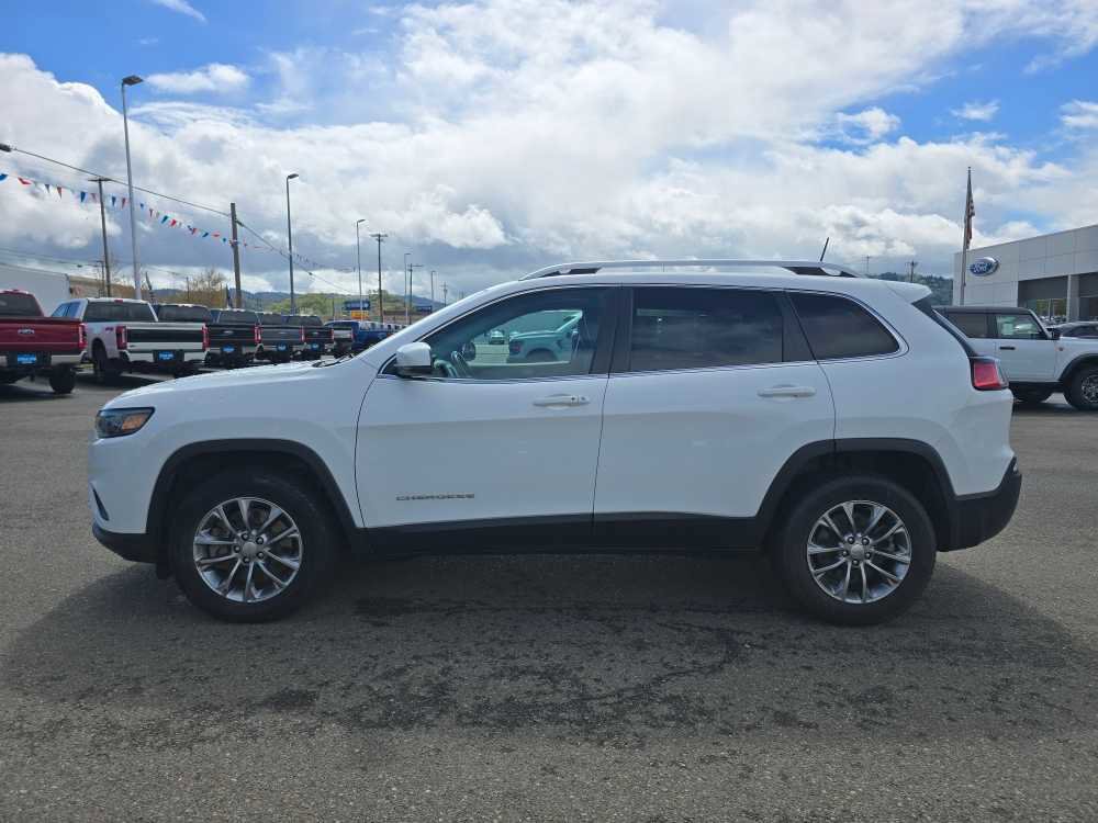 Used 2020 Jeep Cherokee Latitude Plus AWD/4WD image 2