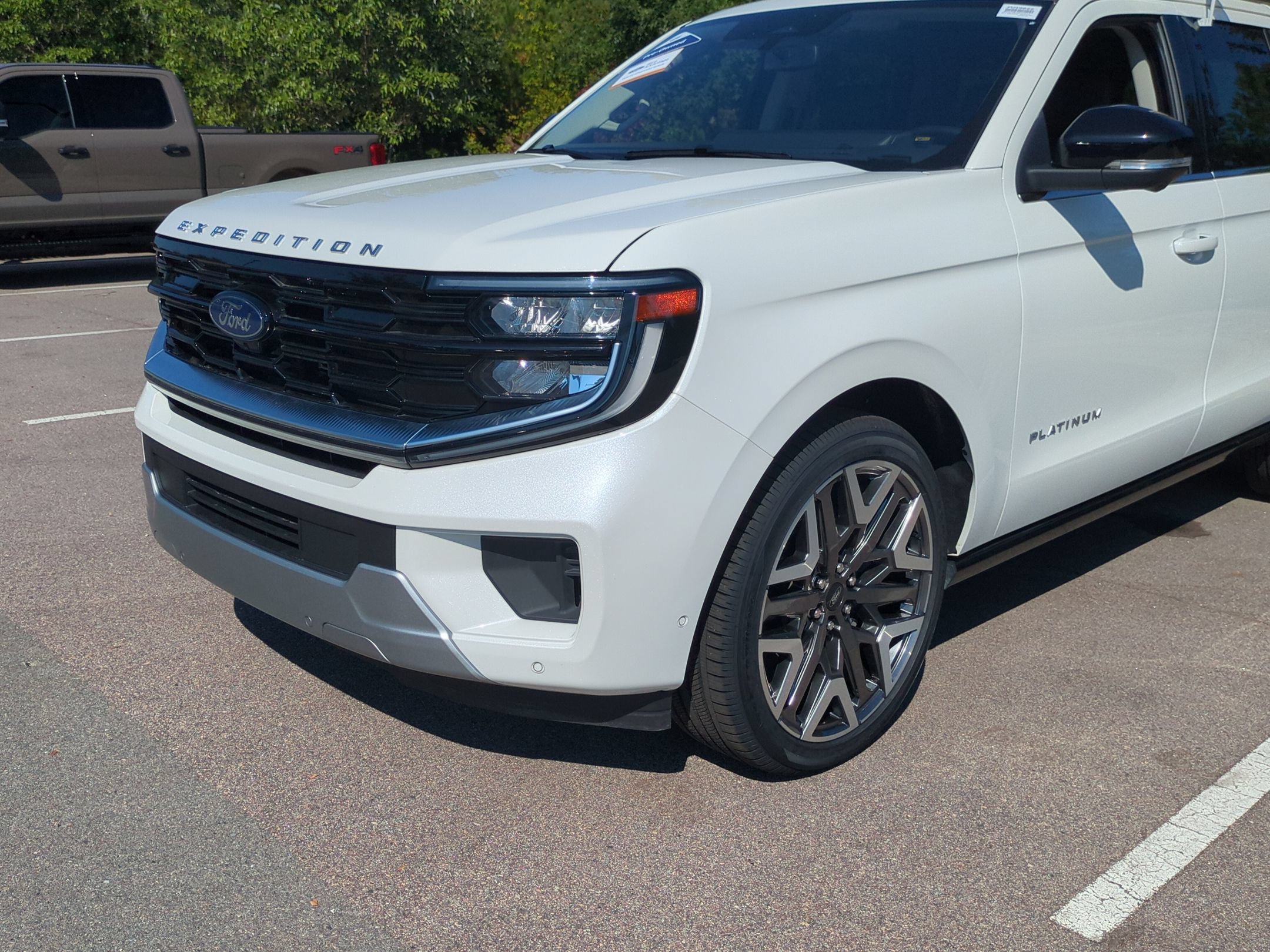 Certified 2025 Ford Expedition Max Platinum w/ Platinum Ultimate Package AWD/4WD image 10