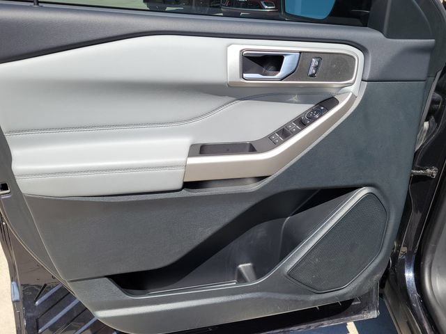 Certified 2023 Ford Explorer XLT w/ Equipment Group 202A AWD/4WD image 7