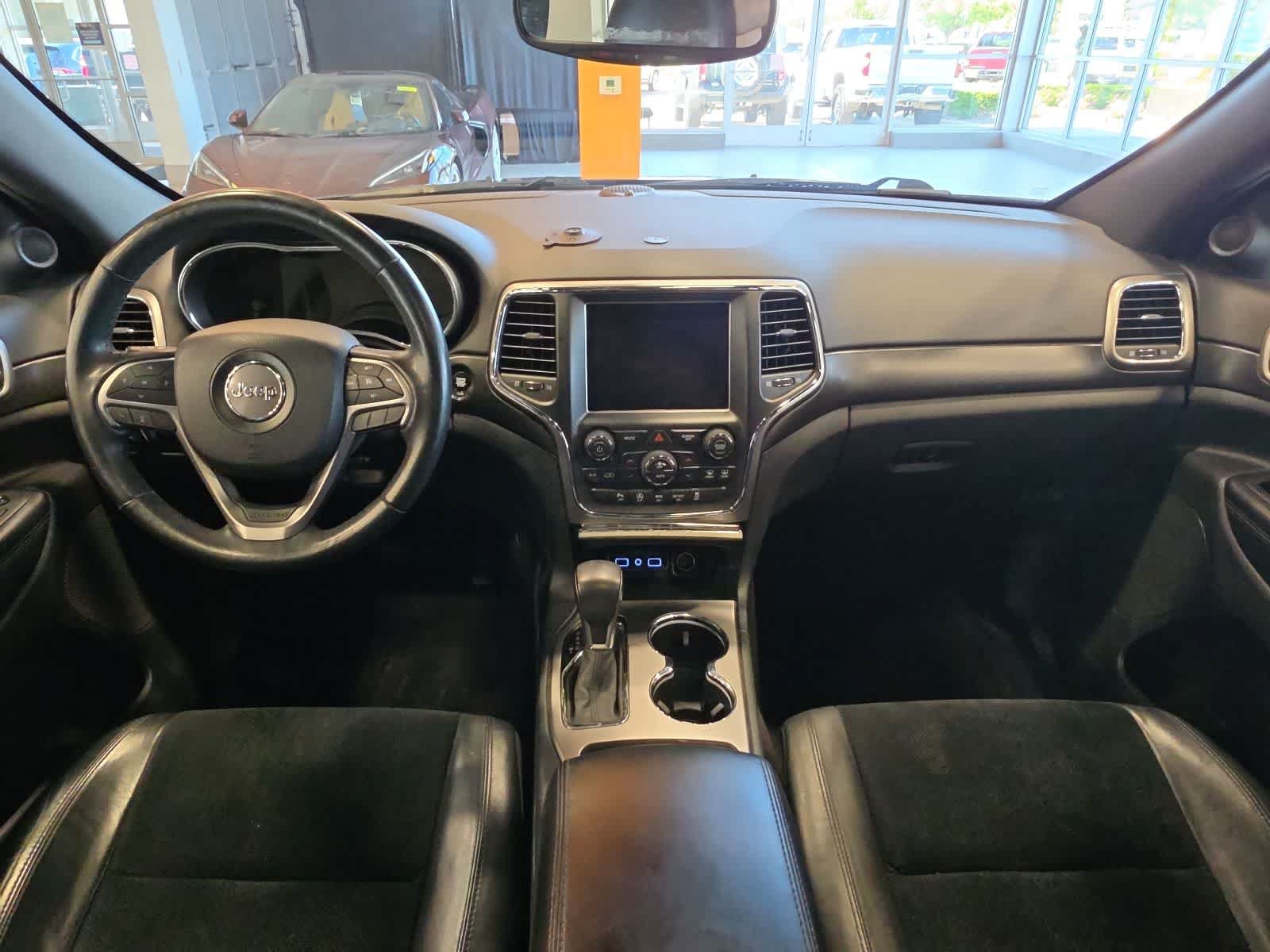 Used 2018 Jeep Grand Cherokee Altitude AWD/4WD image 30